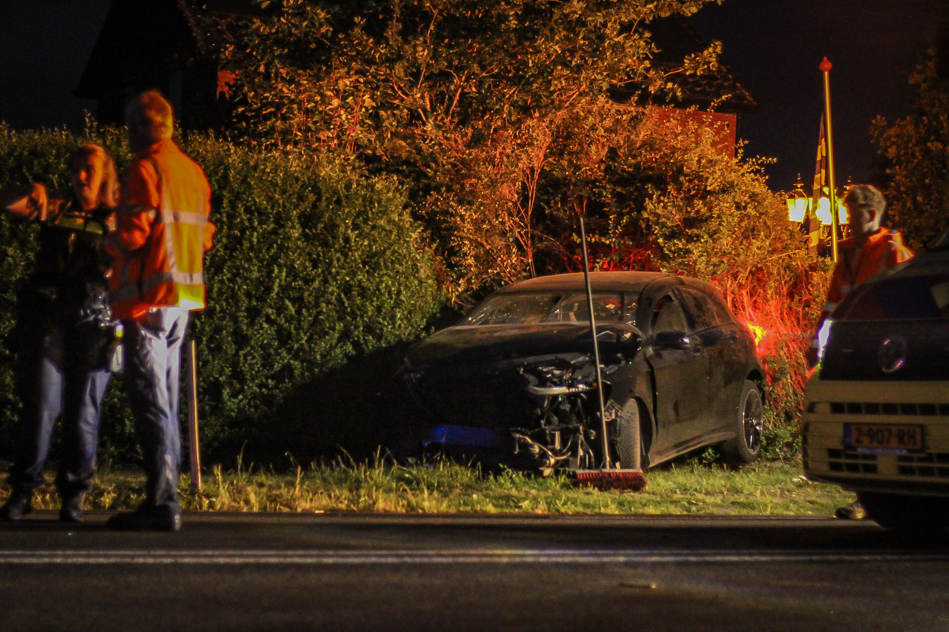 Ernstig frontaal ongeval op De Scheiding in Surhuisterveen